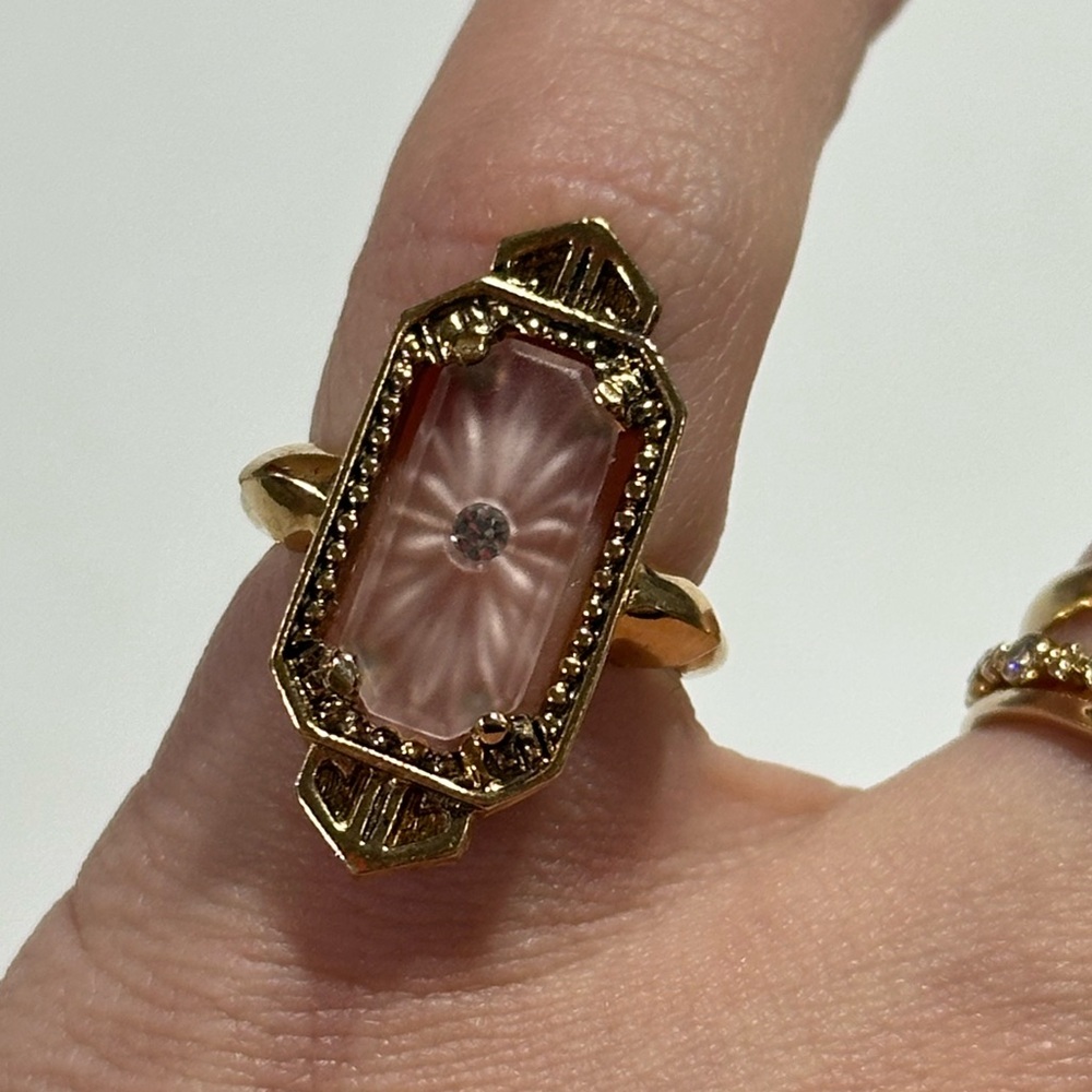 Vintage Avon Frostlights Pink Camphor Glass Ring Size 4.5 Pinky Ring Art Deco - Picture 2 of 5